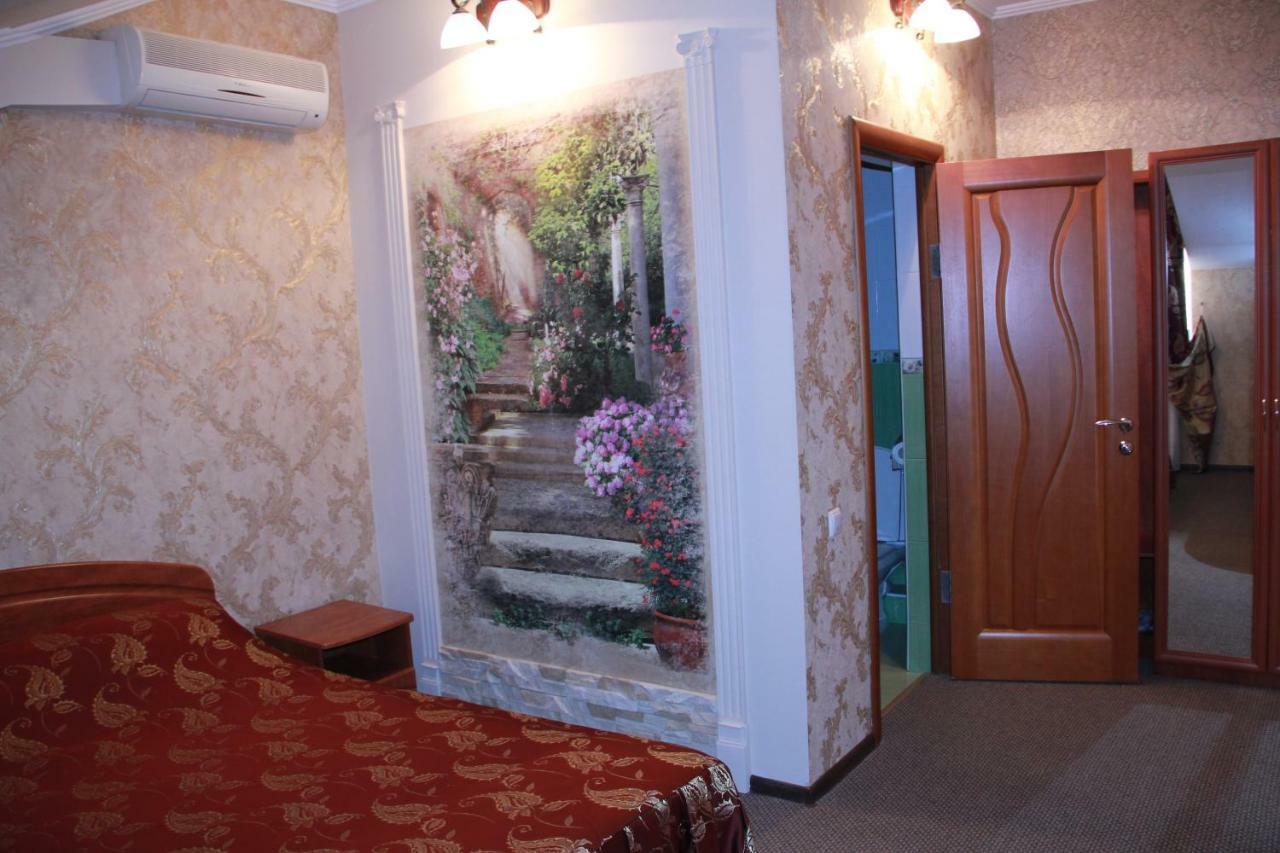 Romantic Hotel Krasnodar Luaran gambar